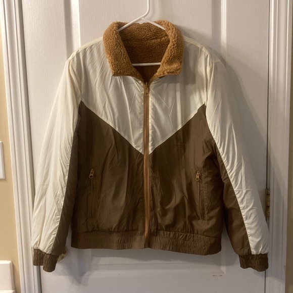 Cute Retro Look/Fleece Reversible Jacket! (Fits like L) - Picture 2 of 7